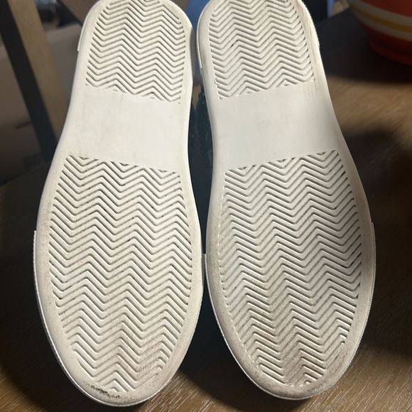 Betty Johnson sneaker size 7M. - Picture 8 of 8